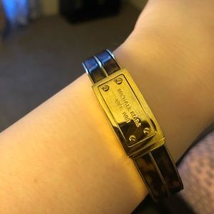 Michael kors bracelet gold